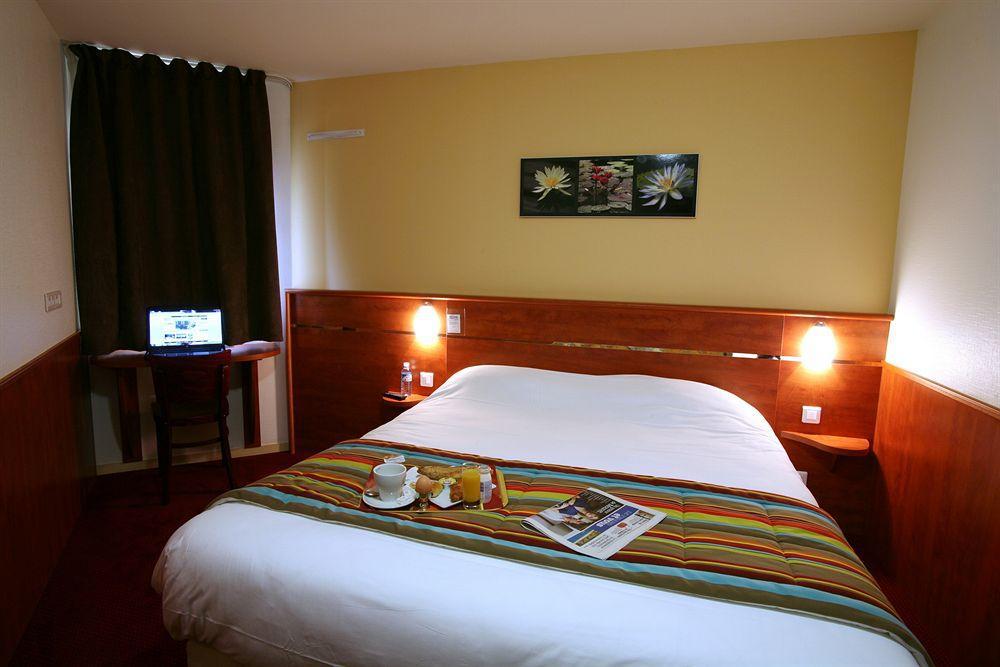 Brit Hotel Le Kerann Nantes St Herblain - Zac De La Lorie سانت آيربلان الغرفة الصورة