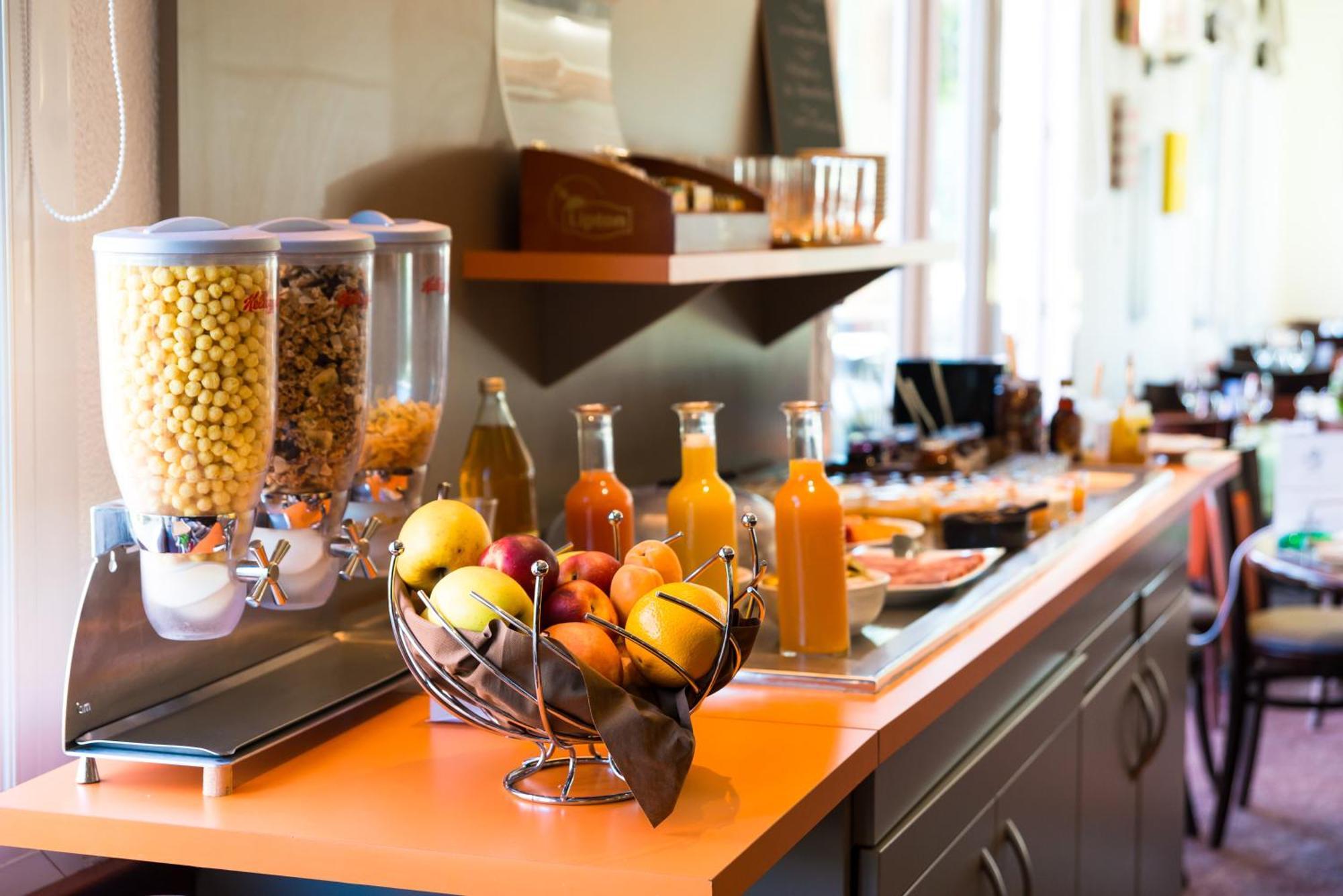 Brit Hotel Le Kerann Nantes St Herblain - Zac De La Lorie سانت آيربلان المظهر الخارجي الصورة